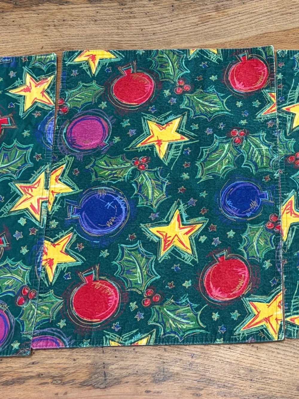 ✨ Vintage Christmas Placemats Set of 4 | Colorful Ornaments & Stars ✨ 🎄